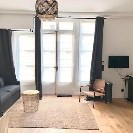 Aparthotel Luxe Parisien - Petit Varenne Paris